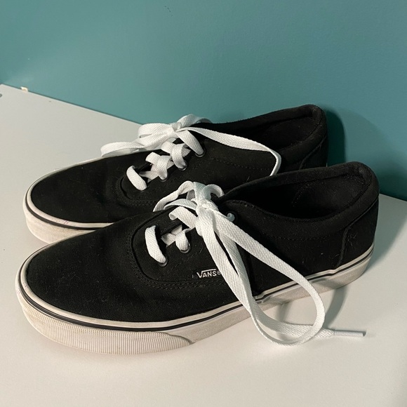 Vans Shoes - Vans Classic Shoes - womens 7